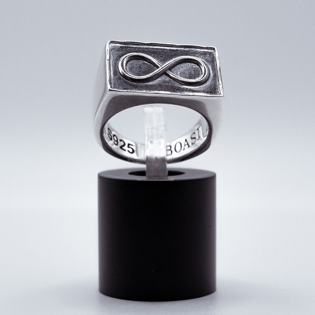 Anillo Infinito de plata 925 BOASI, vista lateral